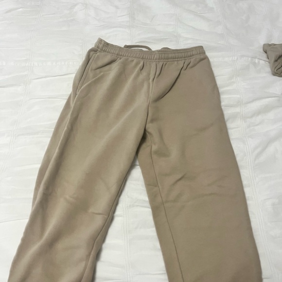 GAP soft beige sweatpants, size XS-S - Picture 3 of 5